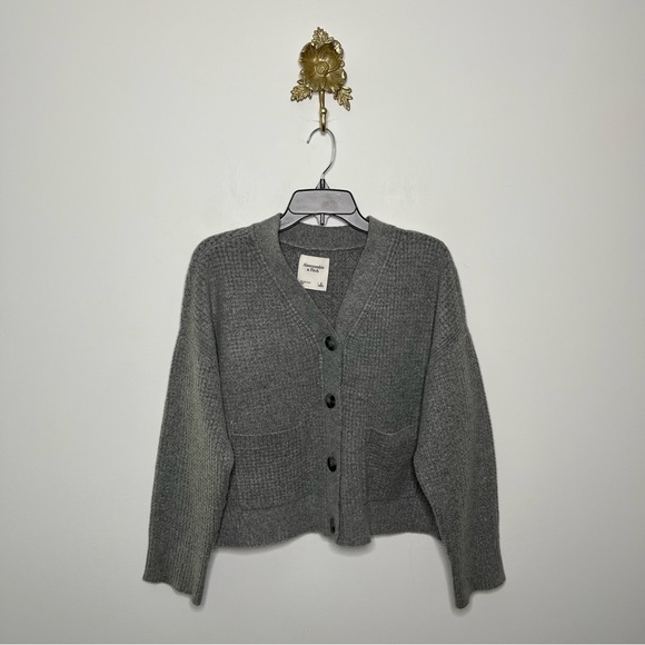 Abercrombie & Fitch Sweaters - Abercrombie Waffle Cardigan S